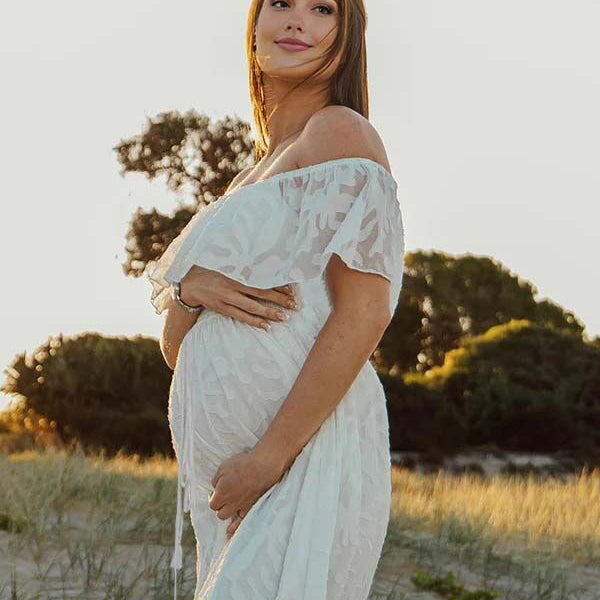 Beaumama robes photo longue grossesse élégant chic imprimé fleurie fendu le côté volants épaule dénudée femme enceinte