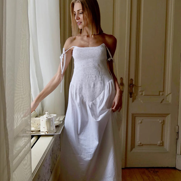 Robe longue grossesse plissé spaghettiträger blanche