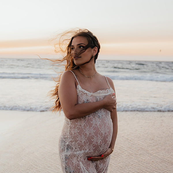 Beaumama robe photo longue grossesse chic dentelle transparent volants spaghettiträger femme enceinte