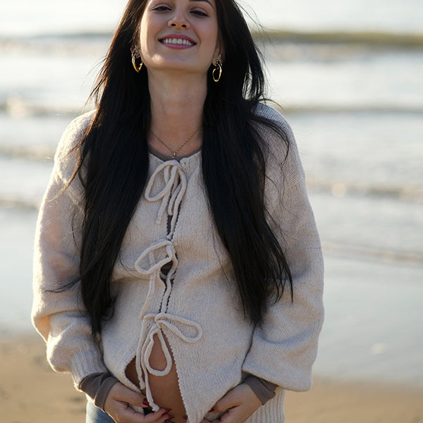 Beaumama gilets en maille grossesse casual chic rugueux poilu nœud papillon shooting femme enceinte