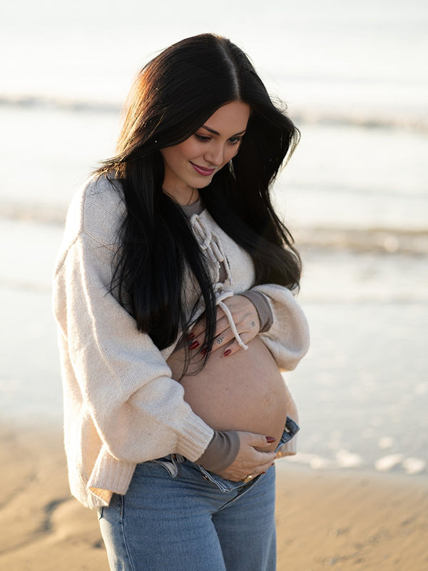Beaumama gilets en maille grossesse casual chic rugueux poilu nœud papillon shooting femme enceinte