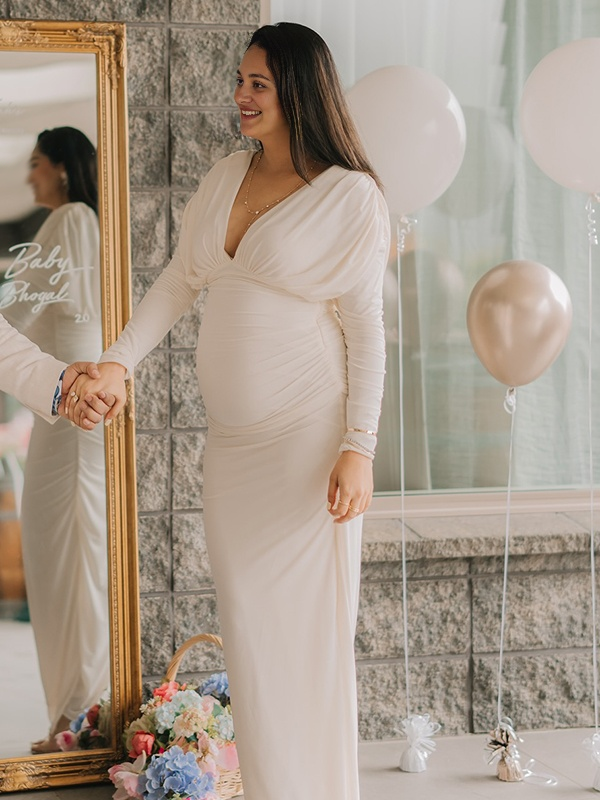 Beaumama robe longue de grossesse shooting moulante plissé décolleté plongeant tenue babyshower femme enceinte