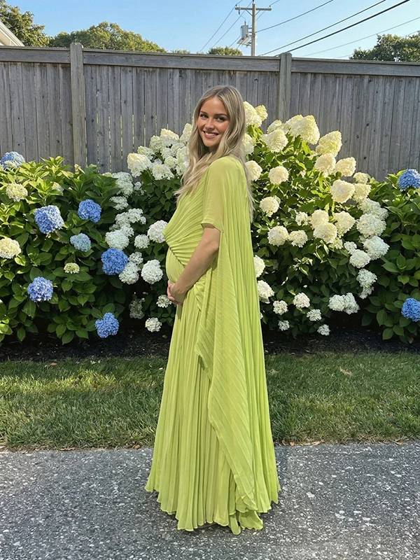 Beaumama robe longue grossesse chic soirée plissé fluide dos nu vert clair femme enceinte