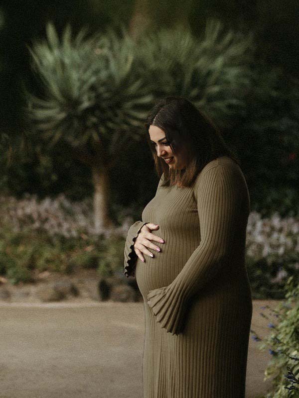 Beaumama robe longue grossesse vacances shooting rayé crochet tricot trapèze femme enceinte