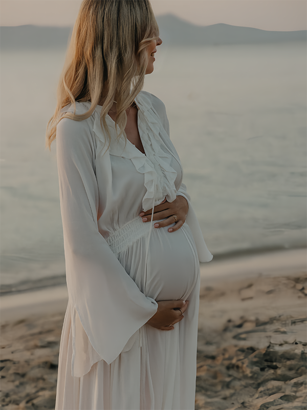 Beaumama robe longue grossesse volants ceinture femme enceinte blanche