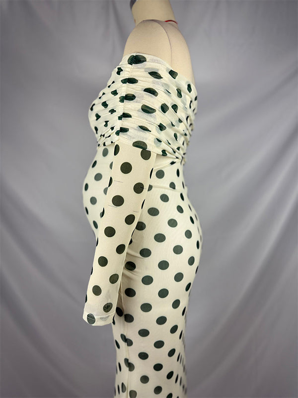 Robe longue grossesse pois épaule dénudée moulante blanche