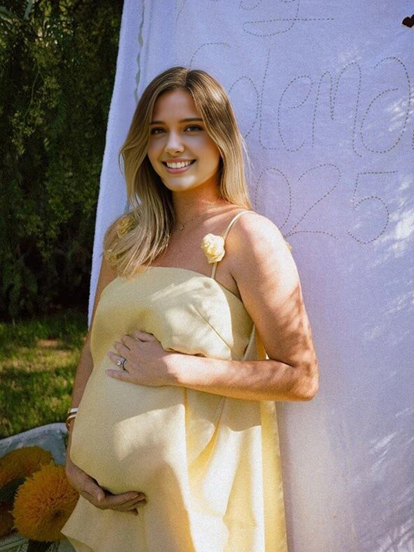 Beaumama robe courte grossesse babyshower 3D fleurie spaghettiträger trapèze jaune