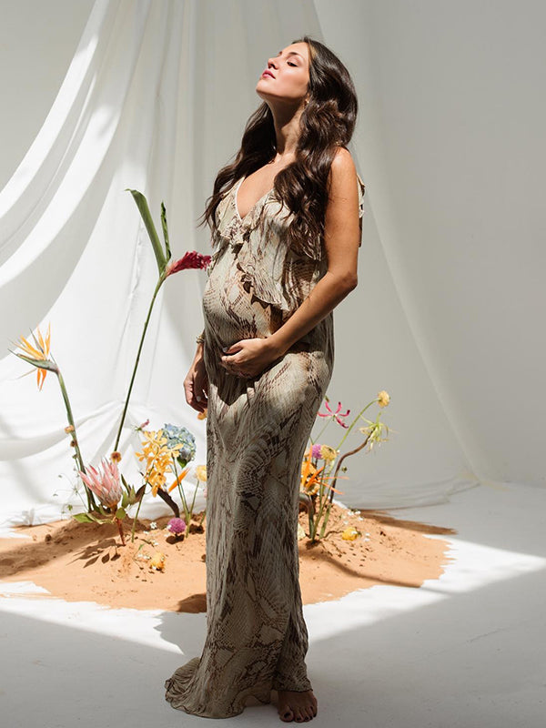 Beaumama robes longue grossesse élégant imprimé python volants strap fluide photo femme enceinte