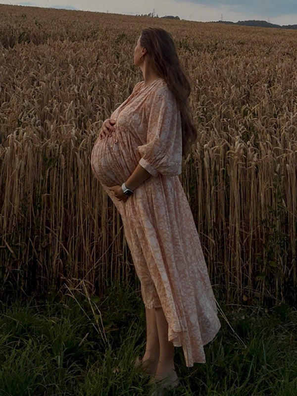 Beaumama robe longue grossesse enceinte shooting imprimé fleurie fluide orange femme enceinte