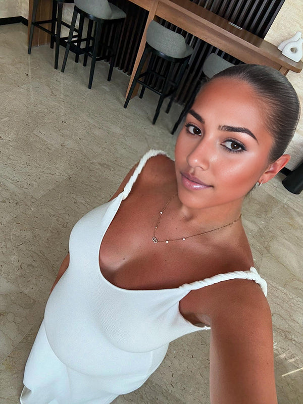 Beaumama robe longue grossesse chic vacances tricot torsadé strap dos nu moulante blanche femme enceinte