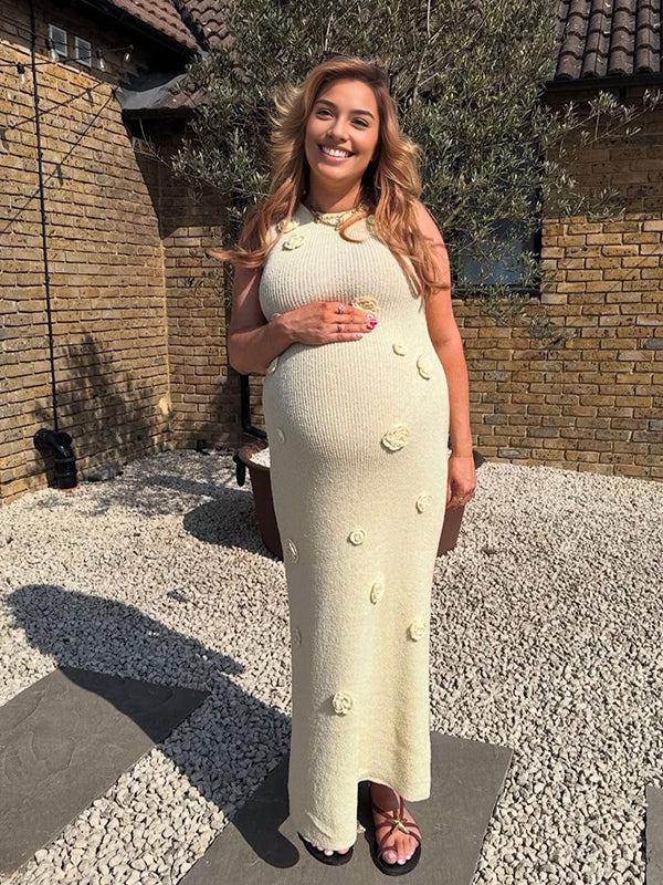Beaumama robe longue grossesse chic babyshower 3D fleurie crochet tricot beige femme enceinte