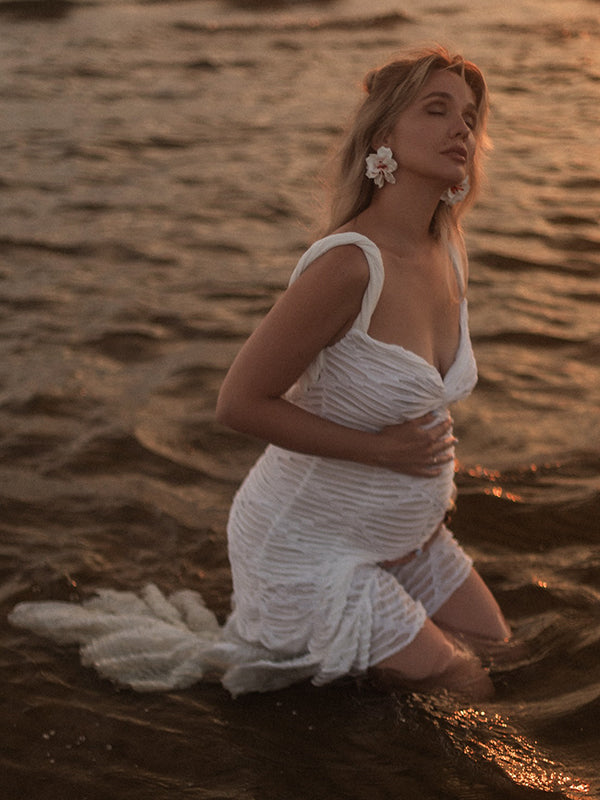 Beaumama robe photo longue grossesse chic déchiré troué volants irrégulier dos nu femme enceinte