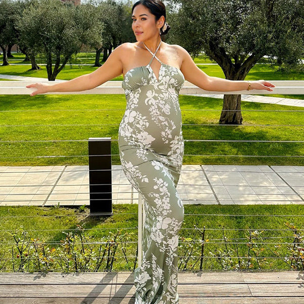 Beaumama robe longue moulante de maternité à bretelles spaghetti et dos nu avec imprimé floral et lacets