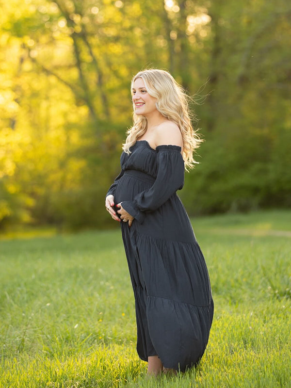 Beaumama robe longue shooting fluide à volants et épaules dénudées avec fente latérale et style bohème élégant