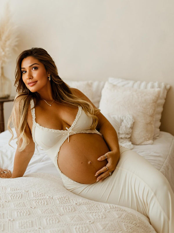 Beaumama robe photo longue grossesse chic découpe ruchés froncées spaghettiträger blanche femme enceinte
