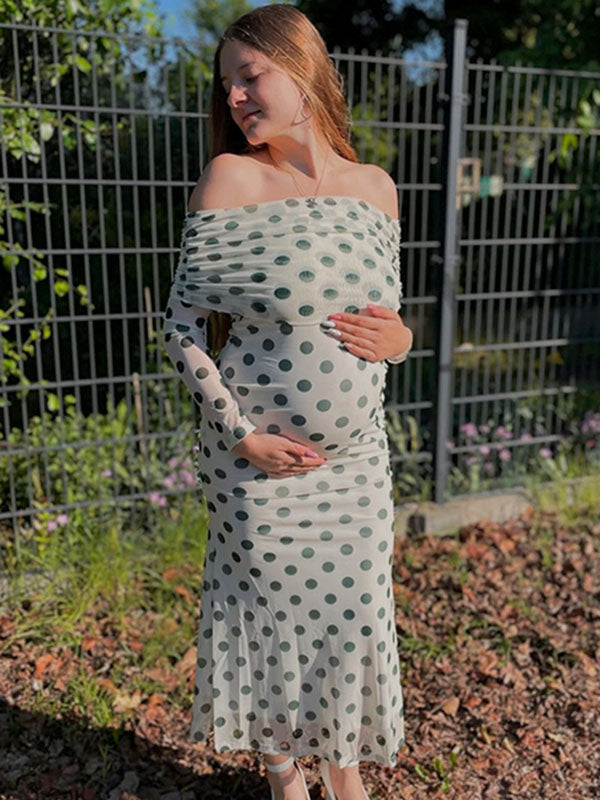 Robe longue grossesse pois épaule dénudée moulante blanche