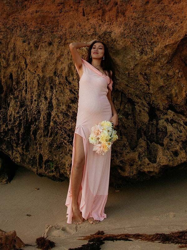 Beaumama robe longue grossesse photo chic fendu le côté volants épaule dénudée femme enceinte