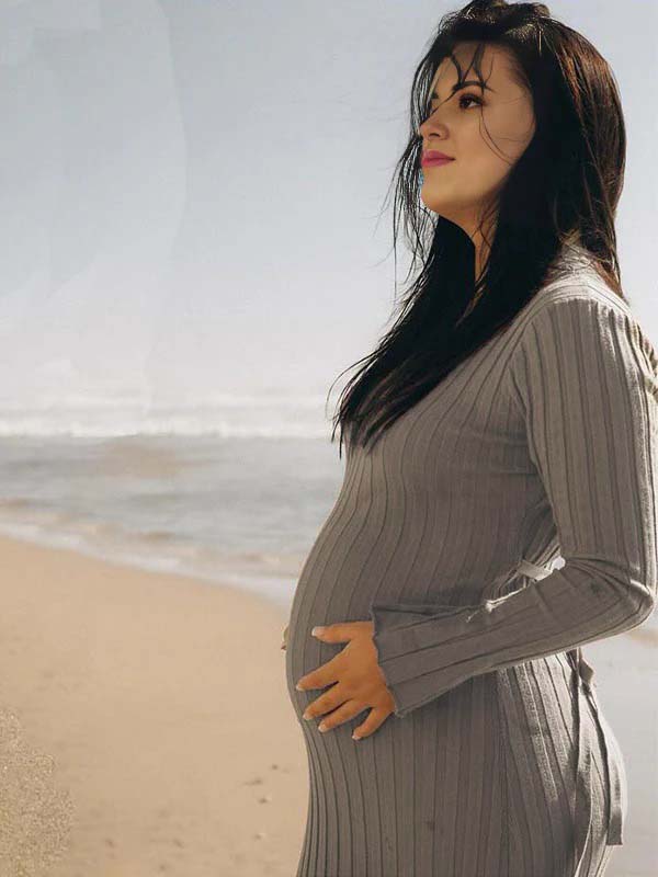 Beaumama robe longue grossesse vacances shooting rayé crochet tricot trapèze femme enceinte