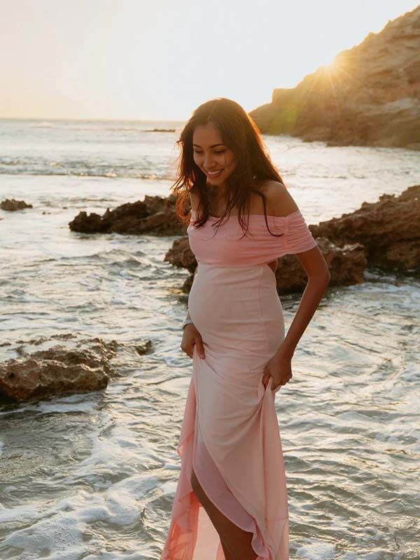 Beaumama robe longue grossesse photo chic fendu le côté volants épaule dénudée femme enceinte