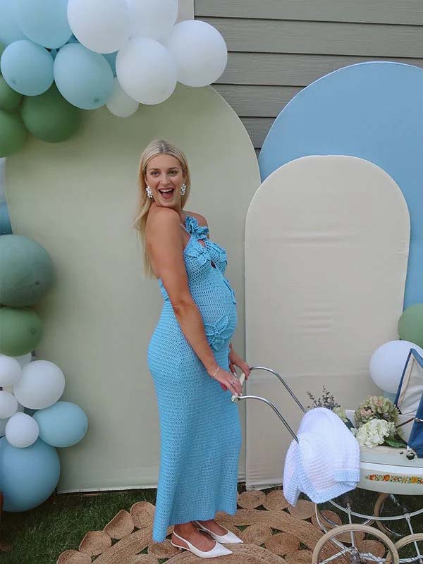 Beaumama robe babyshower longue grossesse vacances chic crochet tricot fleurie dos nu licou femme enceinte