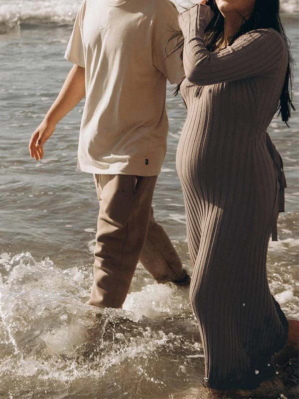 Beaumama robe longue grossesse vacances shooting rayé crochet tricot trapèze femme enceinte