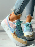 Beaumama baskets blanches à empiècements rose jaune pastel chic femme enceinte bleu